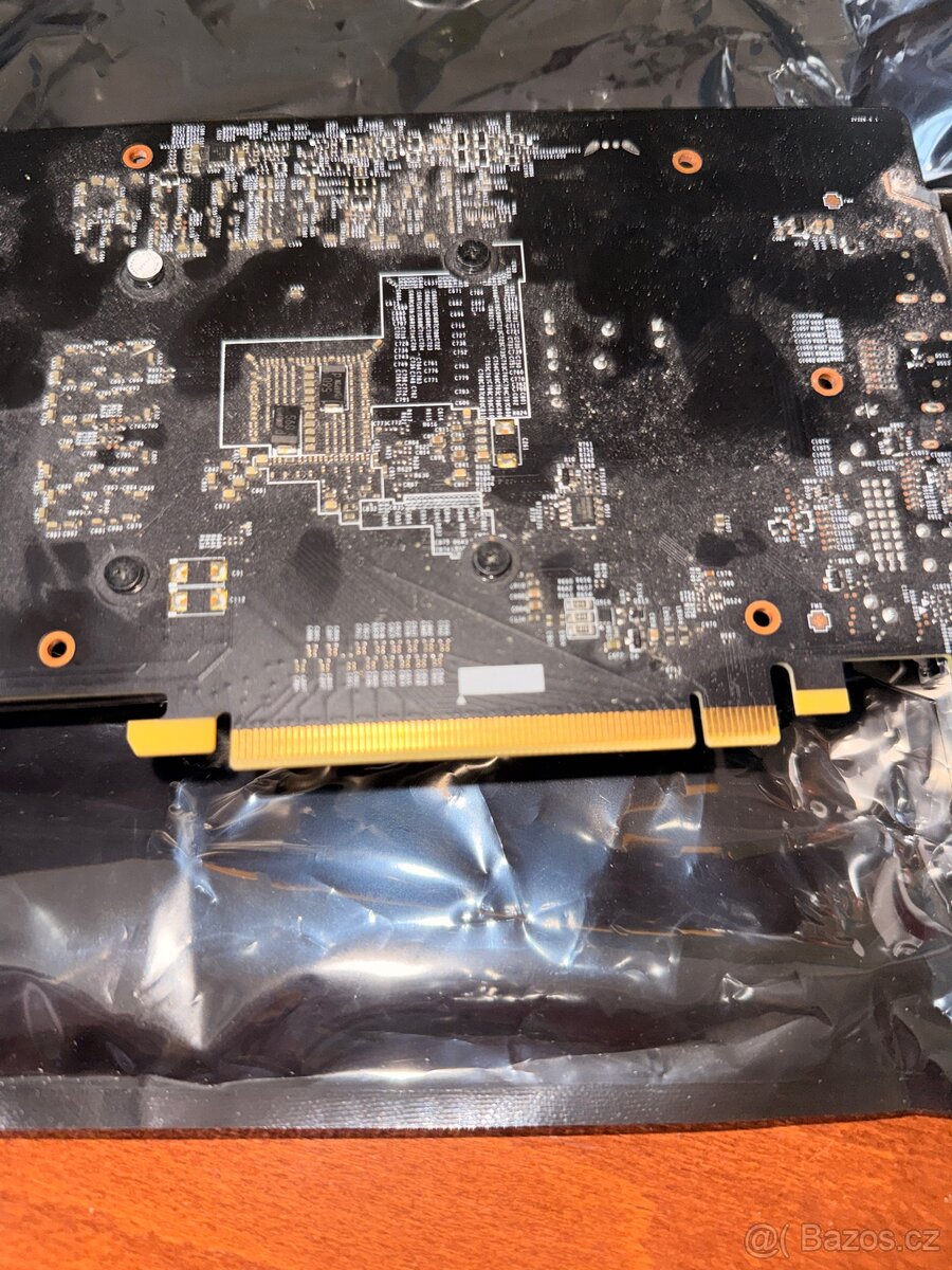 MSI GeForce GTX 1060 ARMOR 6GB - 3