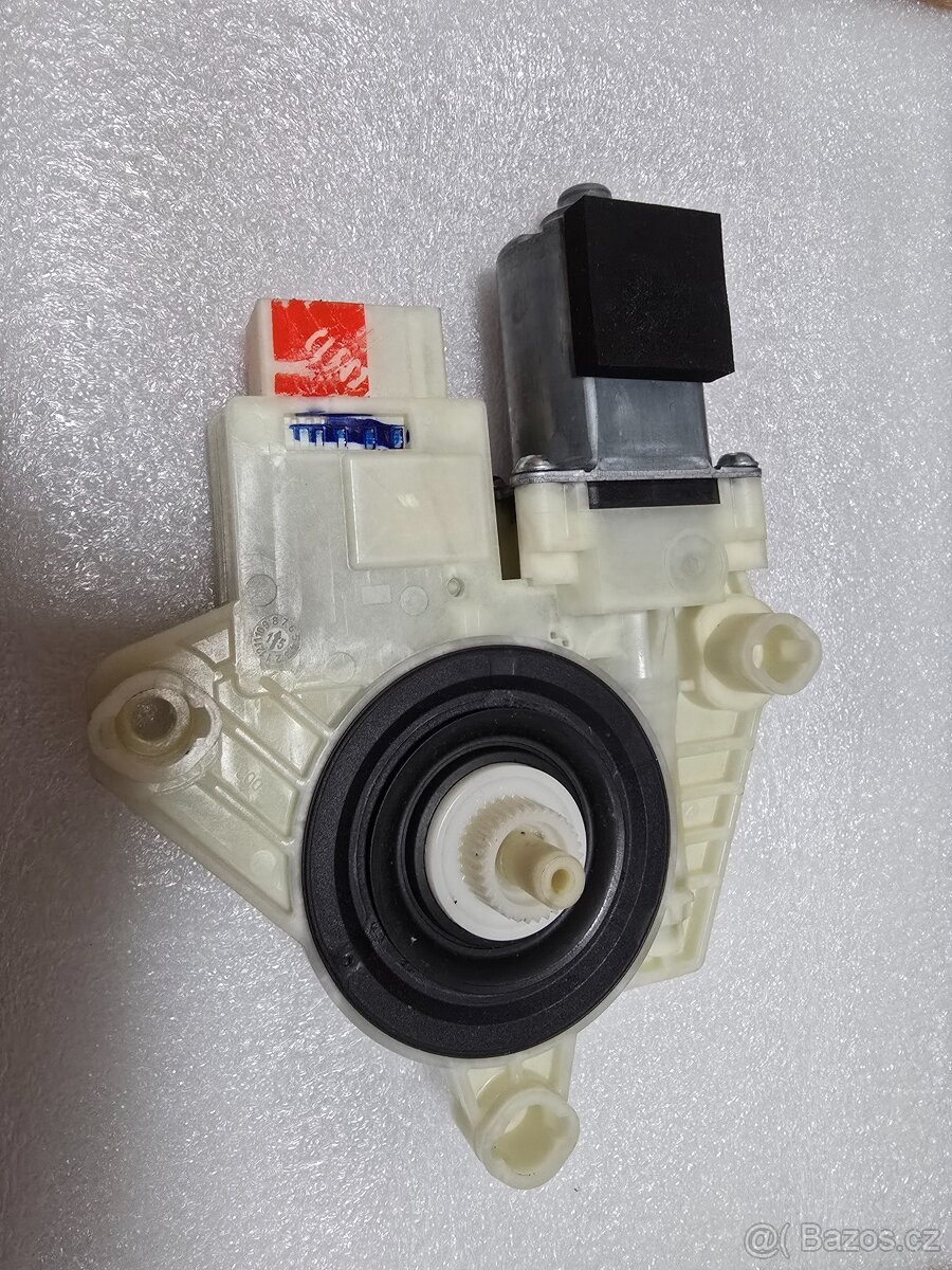 MOTOREK STAHOVANI OKNA 5Q4959812E - 3