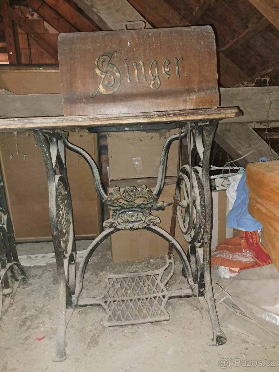 Starožitné šicí stroje - 3