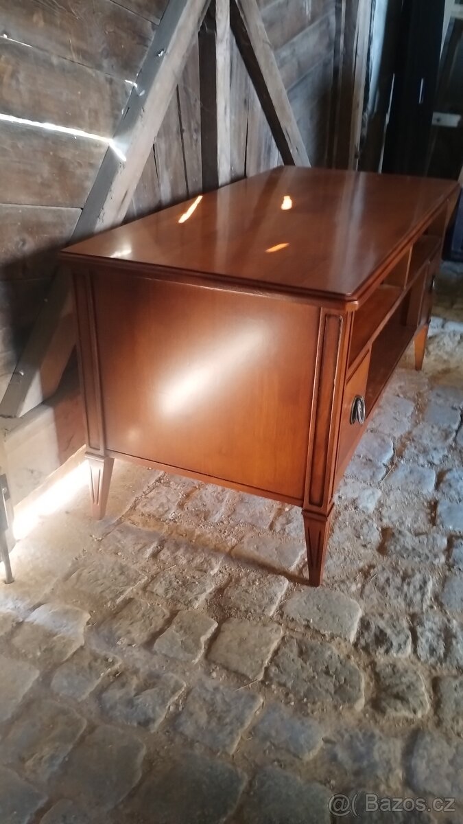 komoda - 3