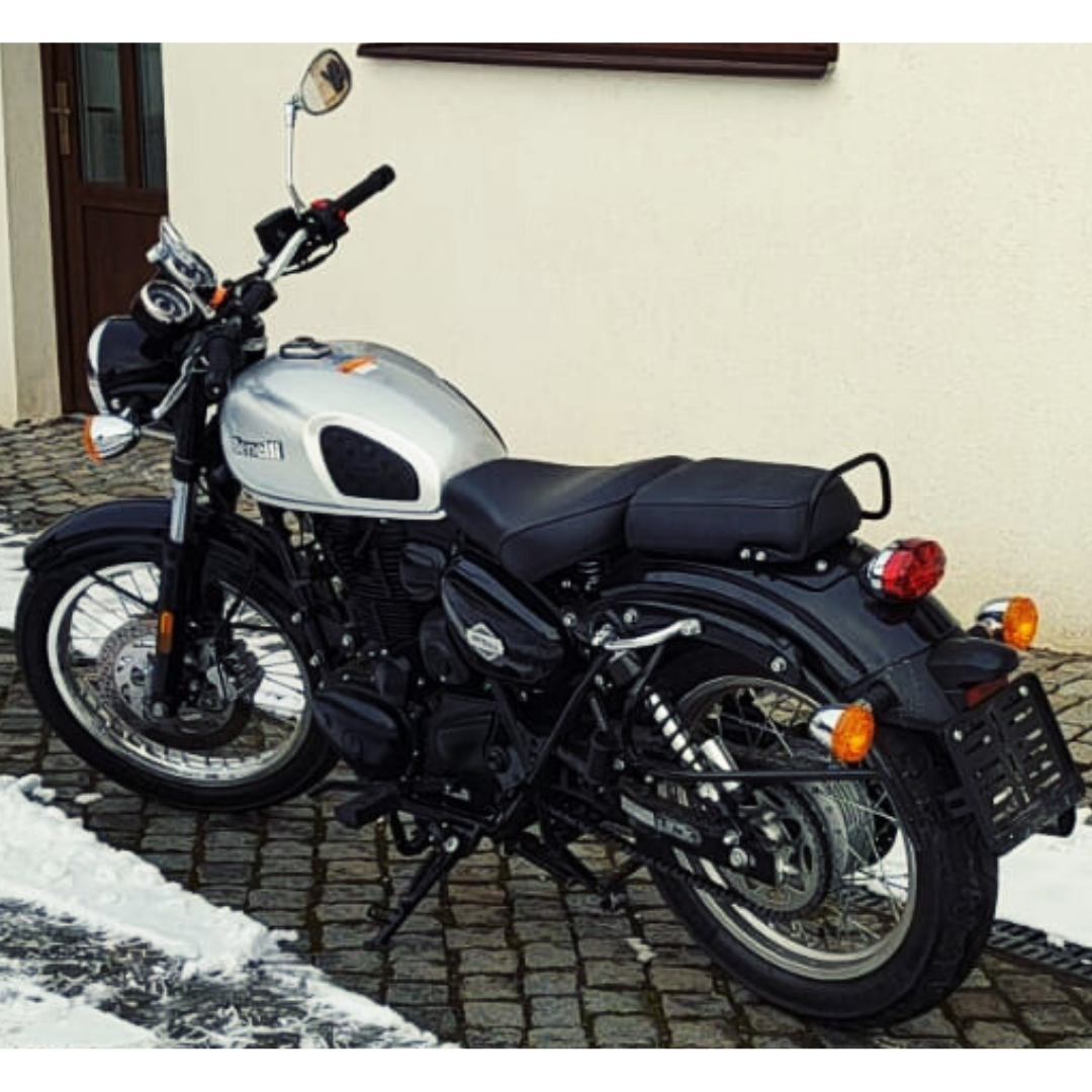 BENELLI - IMPERIALE 400 - STŘÍBRNÁ - PŘEDVÁDĚCÍ - 3