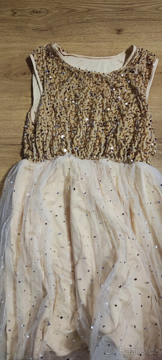 Třpytivé šaty - 3