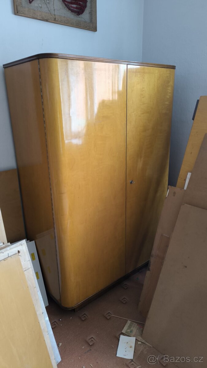 Prodám nábytek a terária - 3