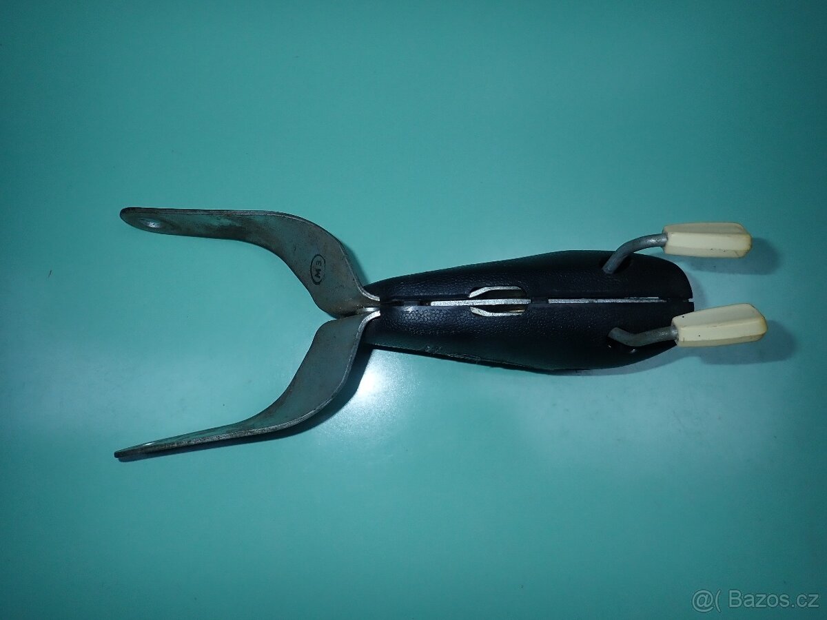 Prodám středový lapač pásů na vw brouk - 3