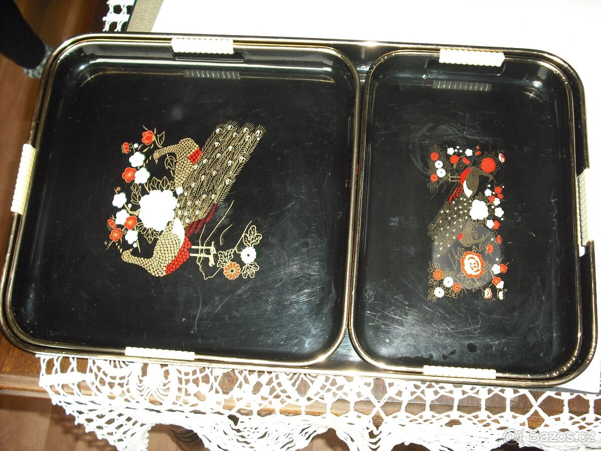 retro plastové podnosy - 3