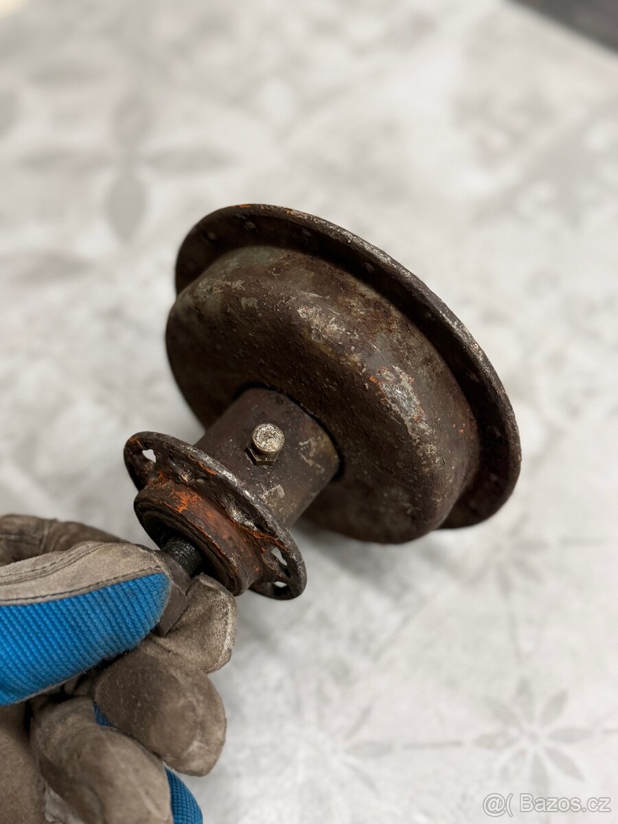 Čz předválečná - střed kola - 3