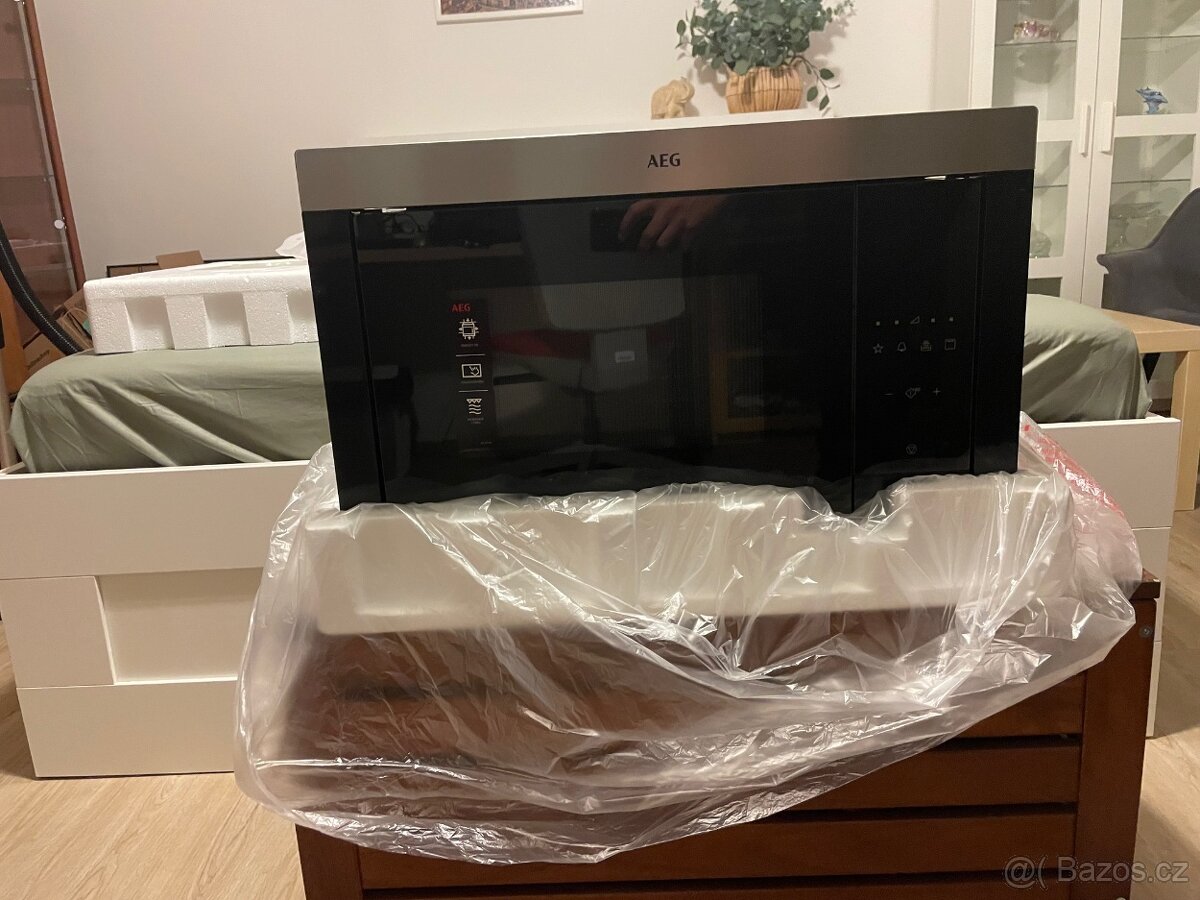 Mikrovlnná trouba AEG - 3