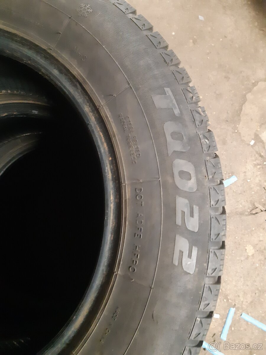 215/65R16 98H - 3