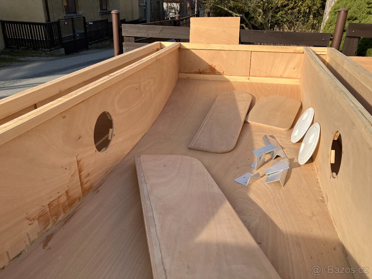 rozestavěná plachetnička PDRACER - 3