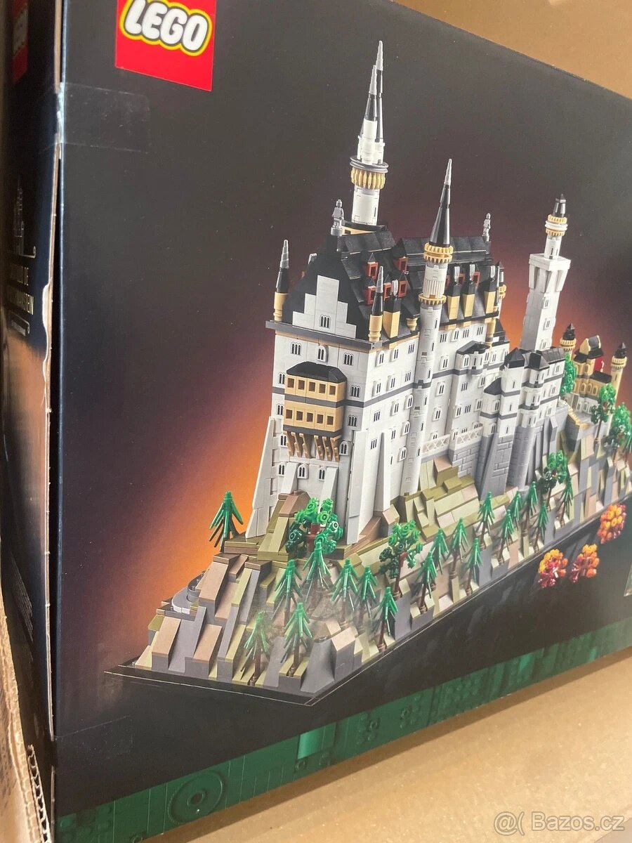 LEGO Architecture 21063 Zámek Neuschwanstein - 3