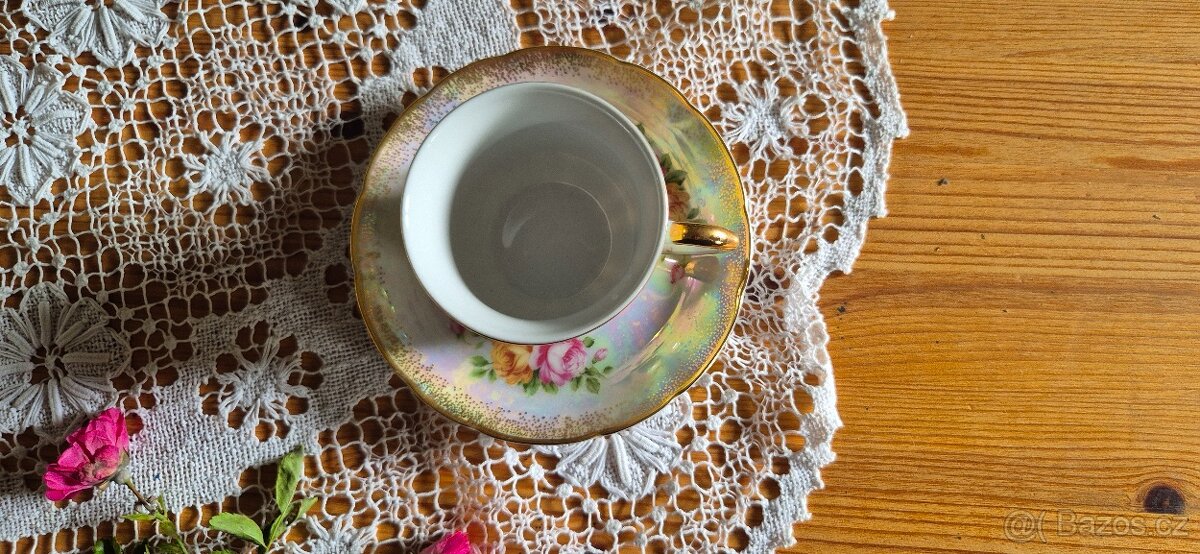 Krásné porcelánové hrníčky s podšálky - 3