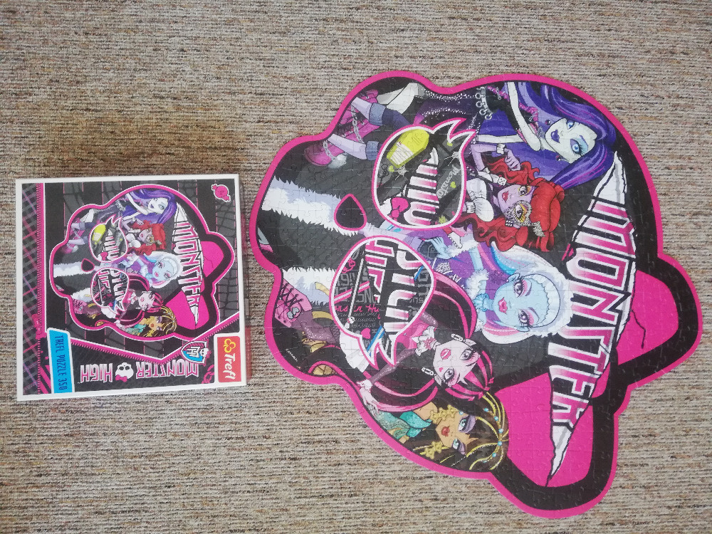 Prodám puzzle - 9 ks. - 3