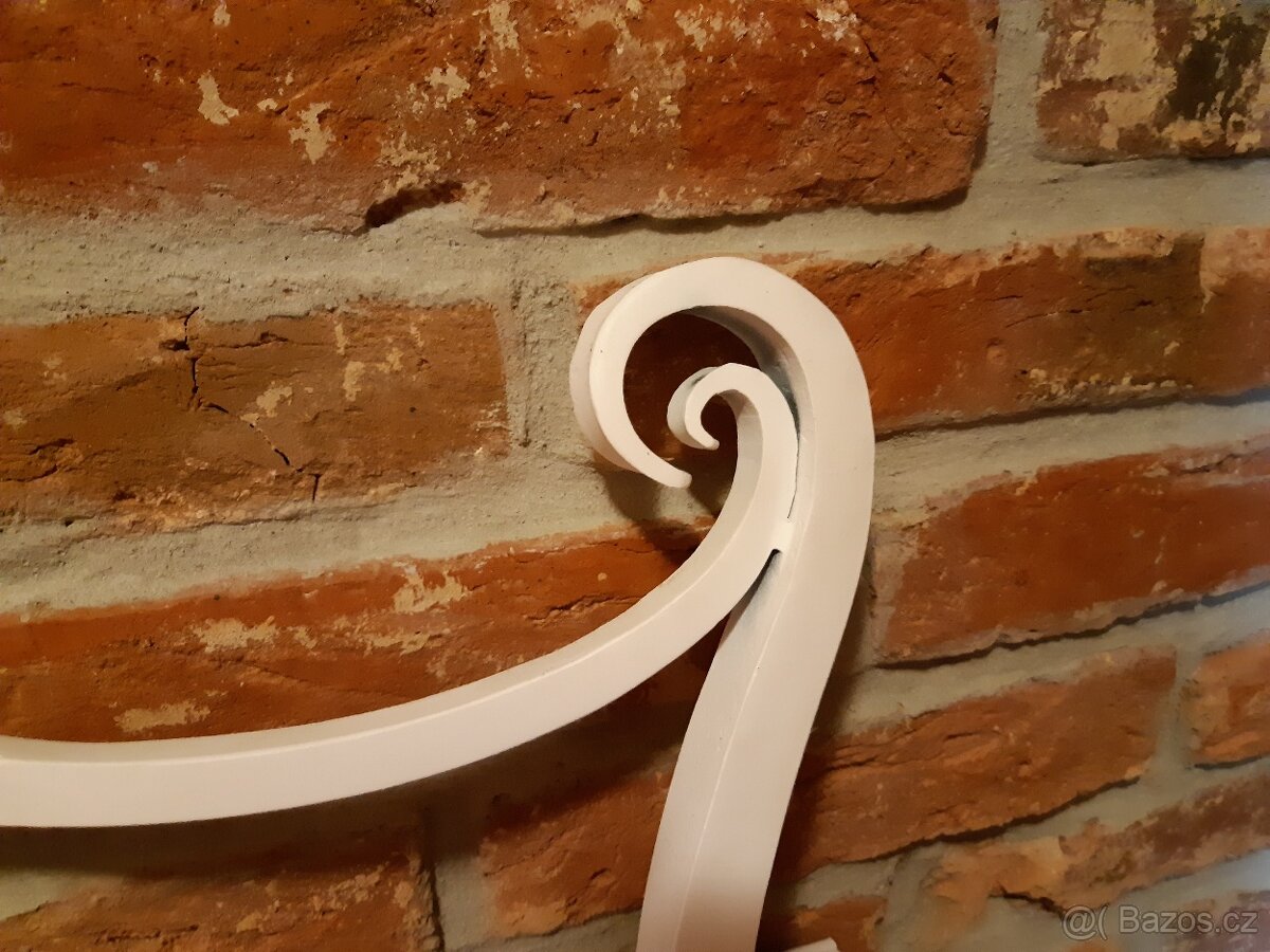 bila kovana kovova postel, umelecke kovarstvi 180x200 - 3