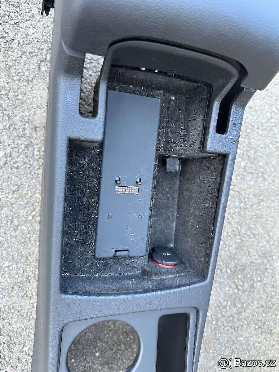 Středový tunel s loketní opěrkou Audi A4 B8 i Audi A5 - 3