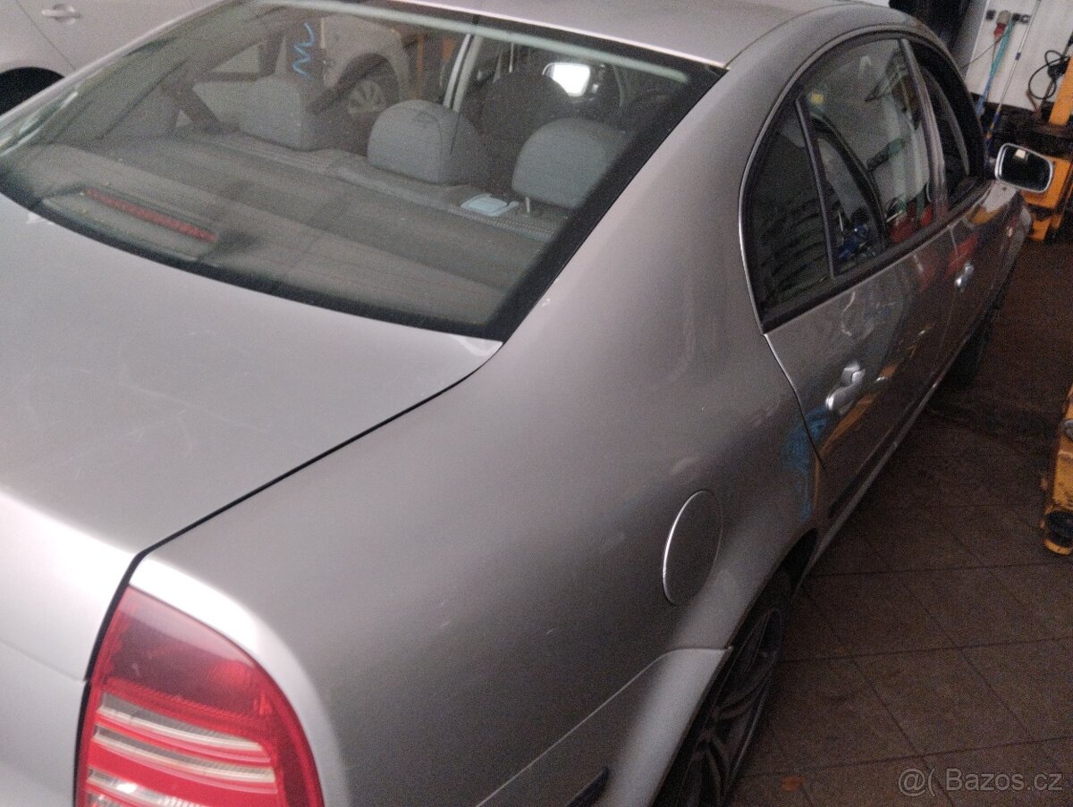 Superb 1.9tdi 96kw automat - 3