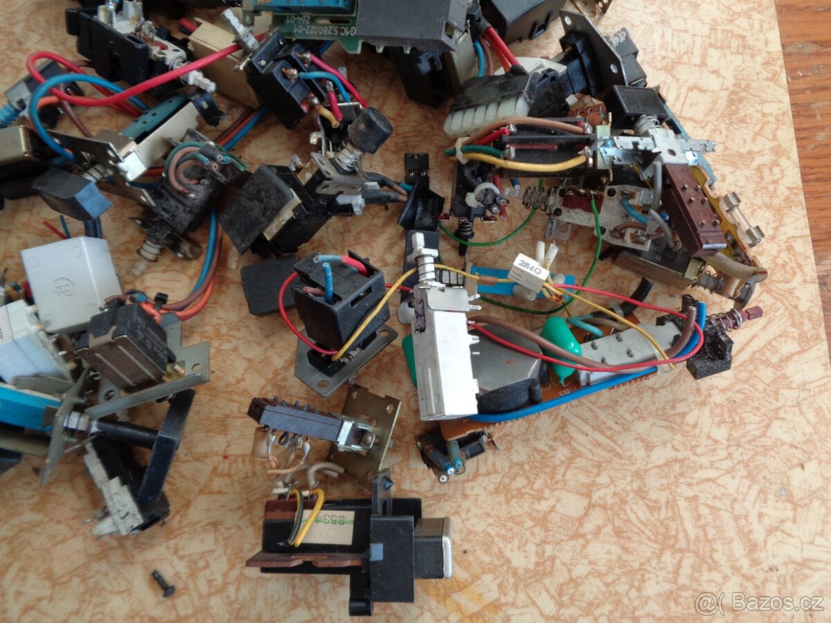 Prodám různé síťové vypínače - 3