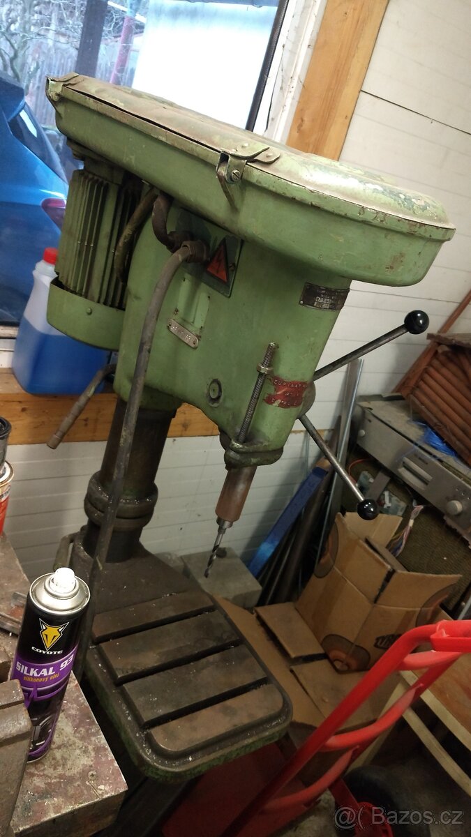 Stojanová vrtačka V23AD - 3