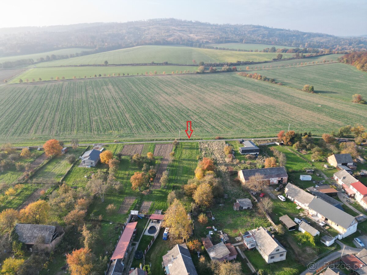 Nová Hradečná - stavební pozemek 1030 m2 - 3