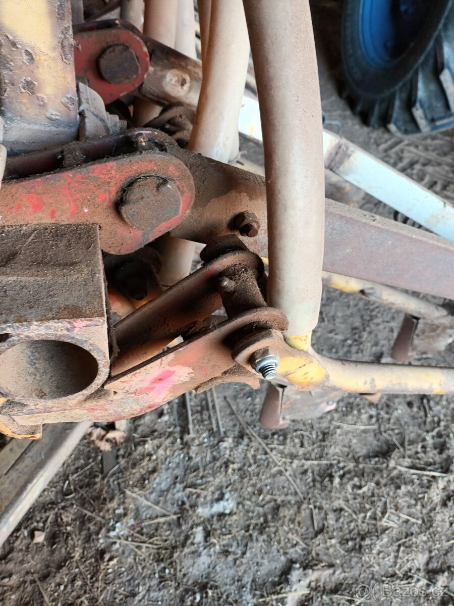 Prodám pneusej acord 6m - 3