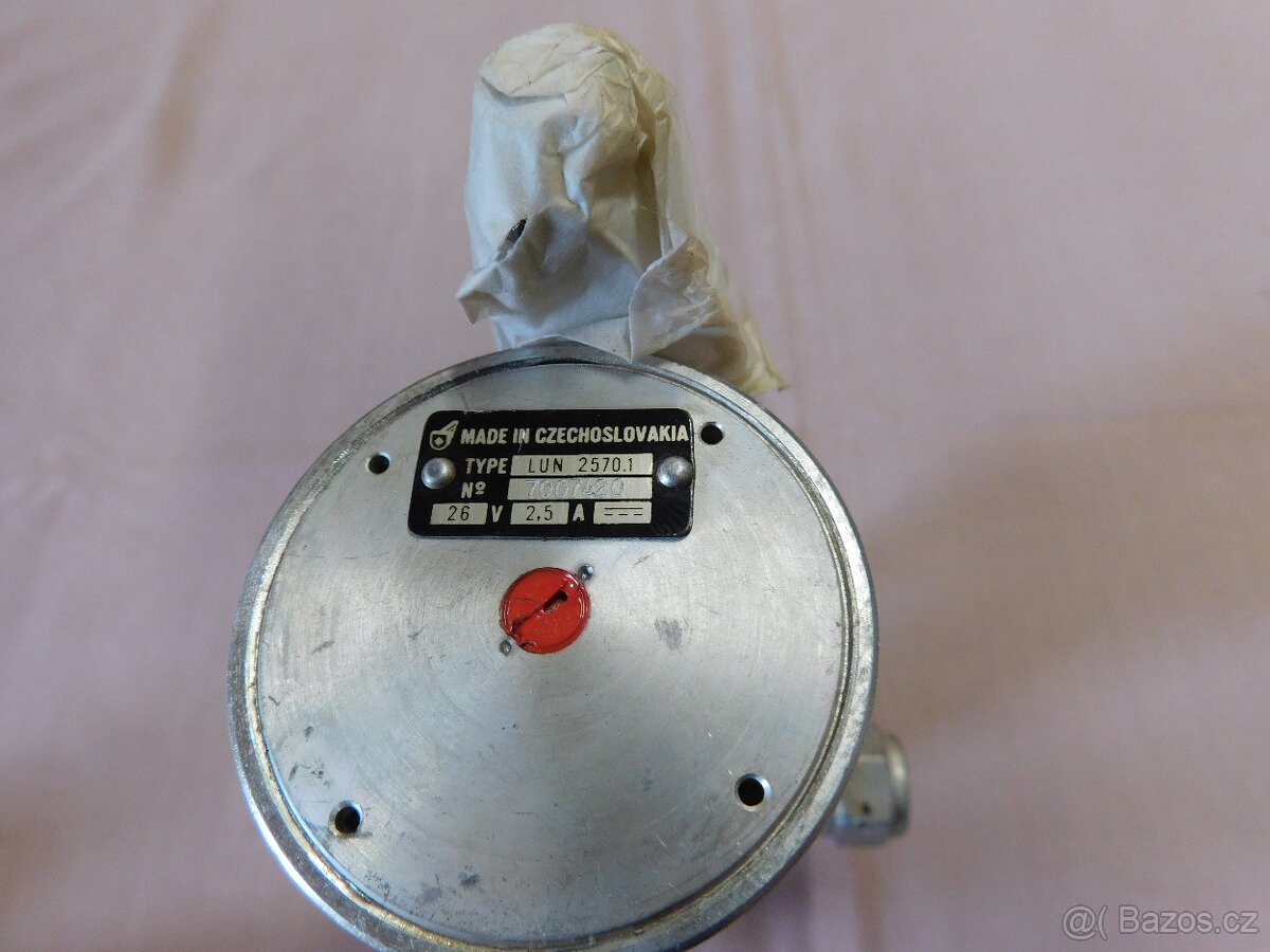 hydraulicky rozvadec nepoužity - 3