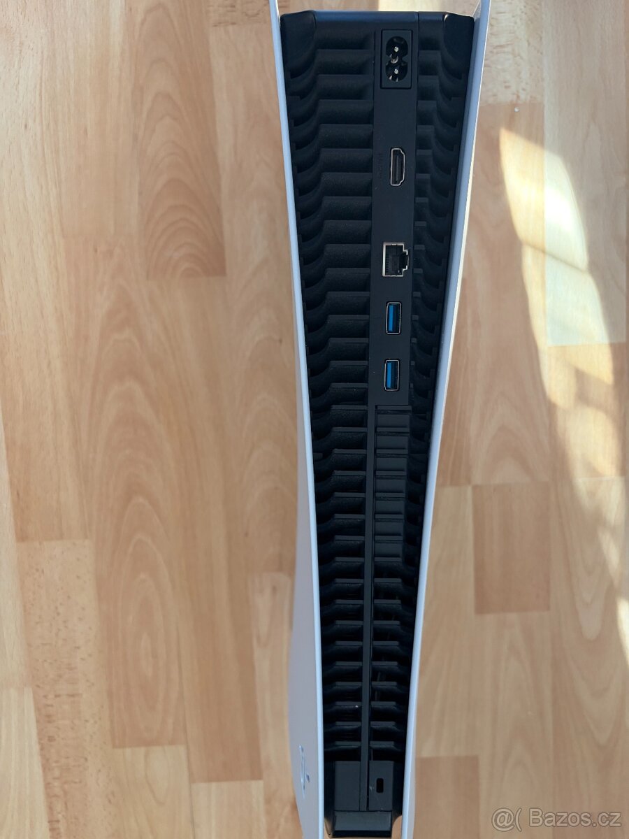 PS5 mechanická verze - 3