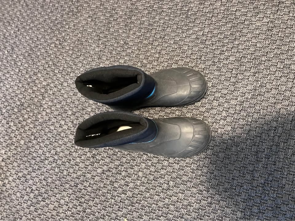 Sněhule Decathlon 34/35 top stav - 3