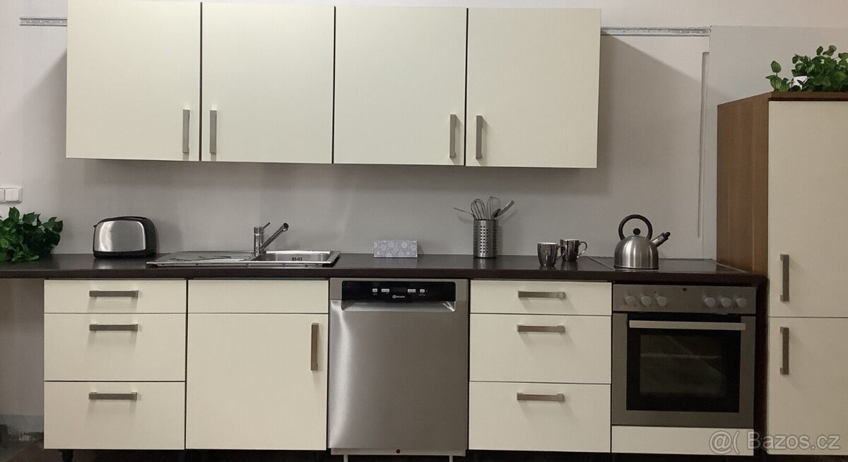 Světlá moderní kuchyně PAOLA - 3