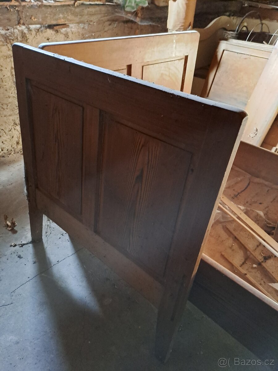 Staré dřevěné postele - 3