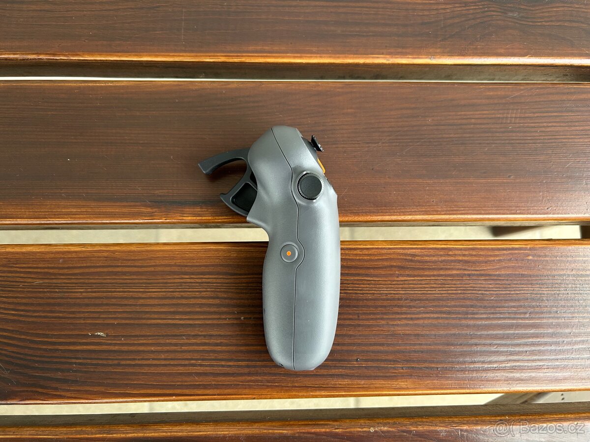DJI RC Motion 3 controller - 3