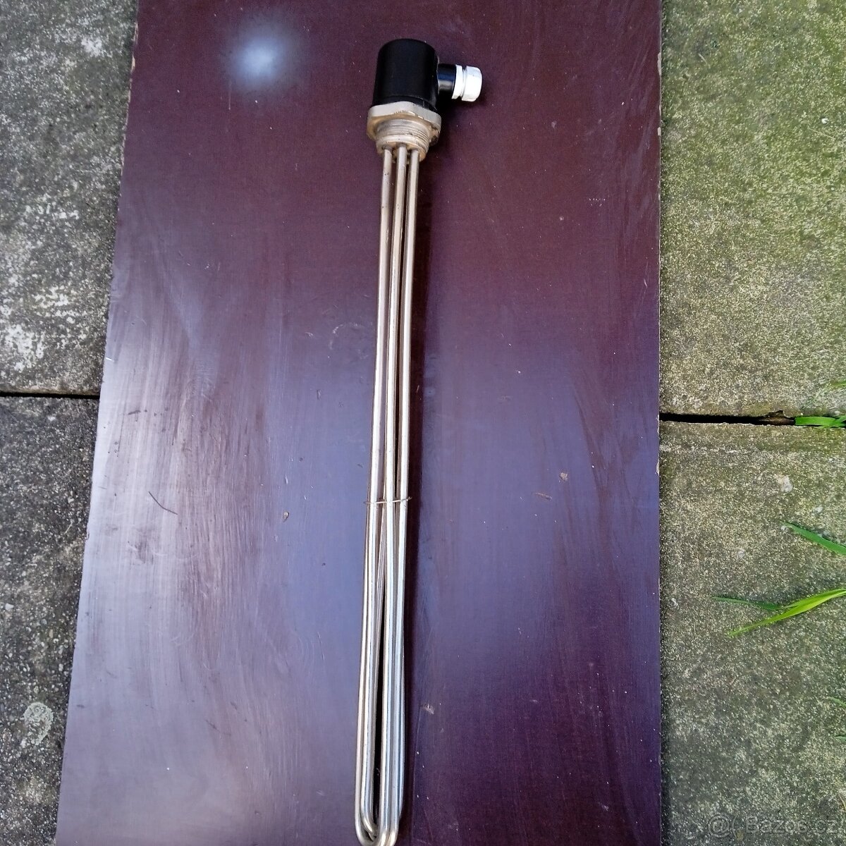 Prodám elektrické topné těleso na 400V,3kw - 3