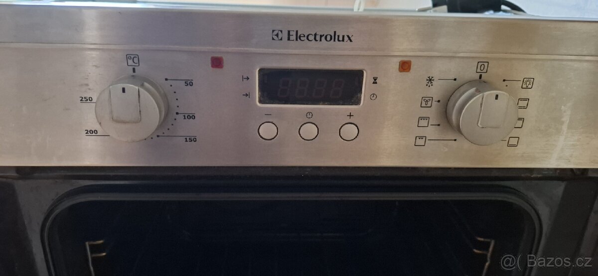 Vestavná trouba Elektrolux - 3