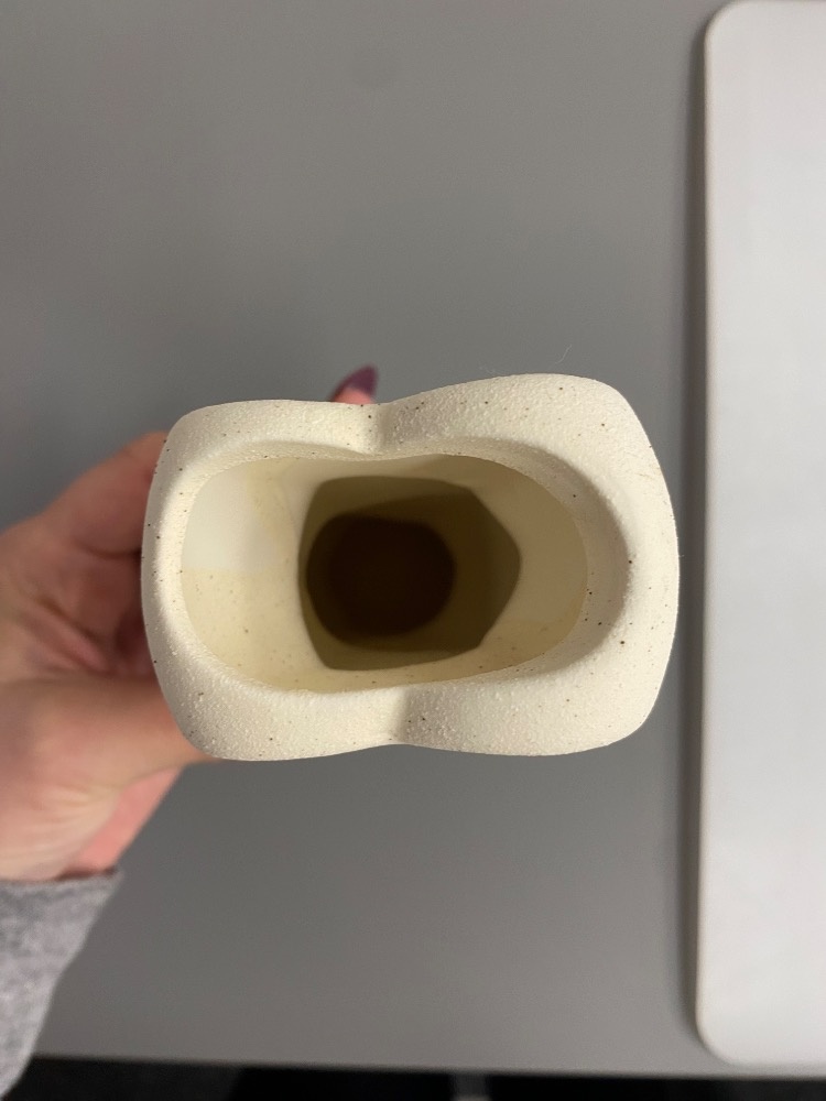 Bílá váza ve tvaru srdce - 3