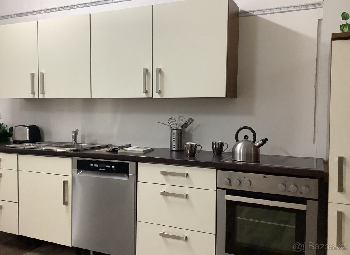 Nadčasová kuchyně PAOLA - 3