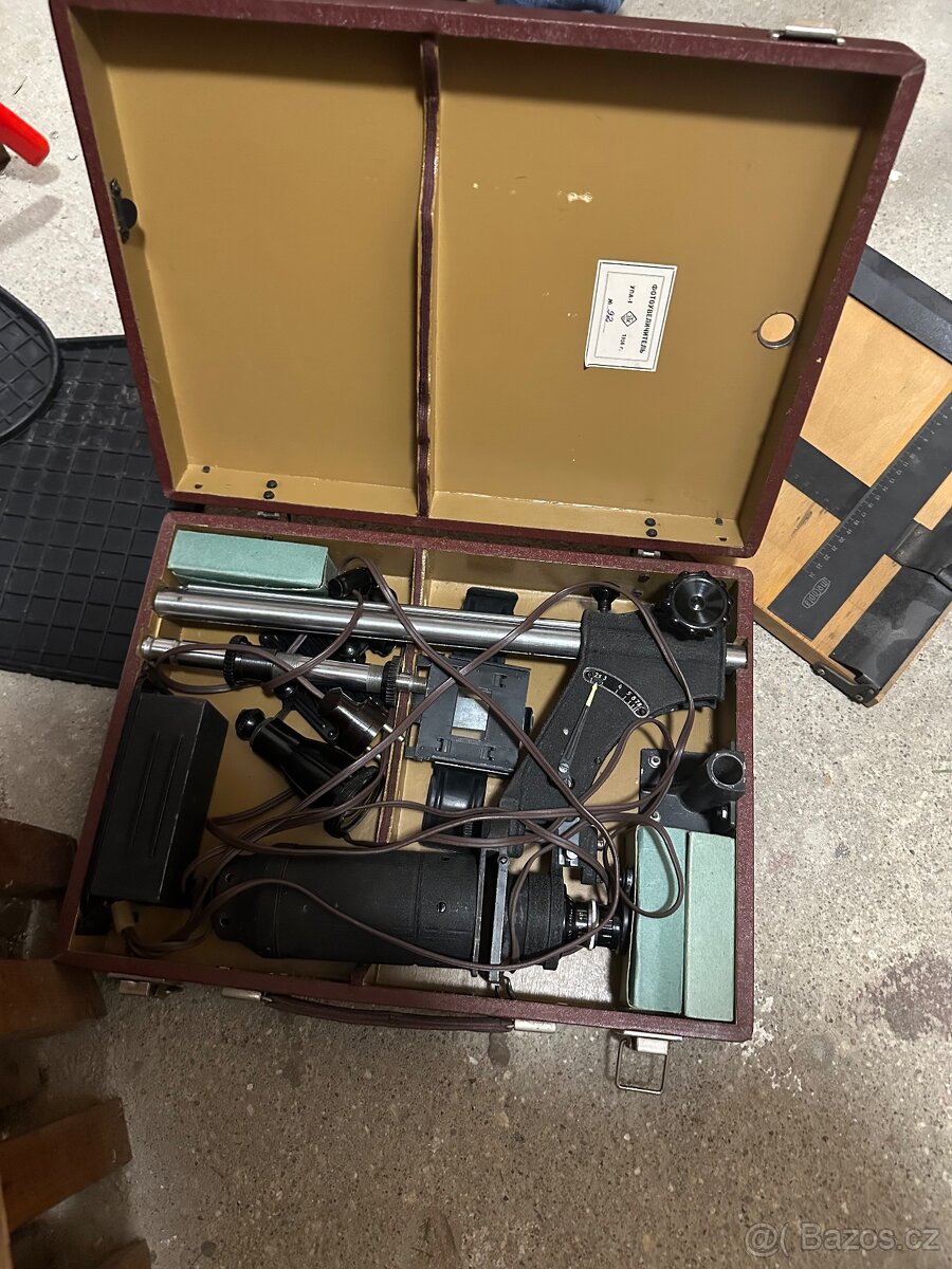 Geodeticky merici prostroj - 3