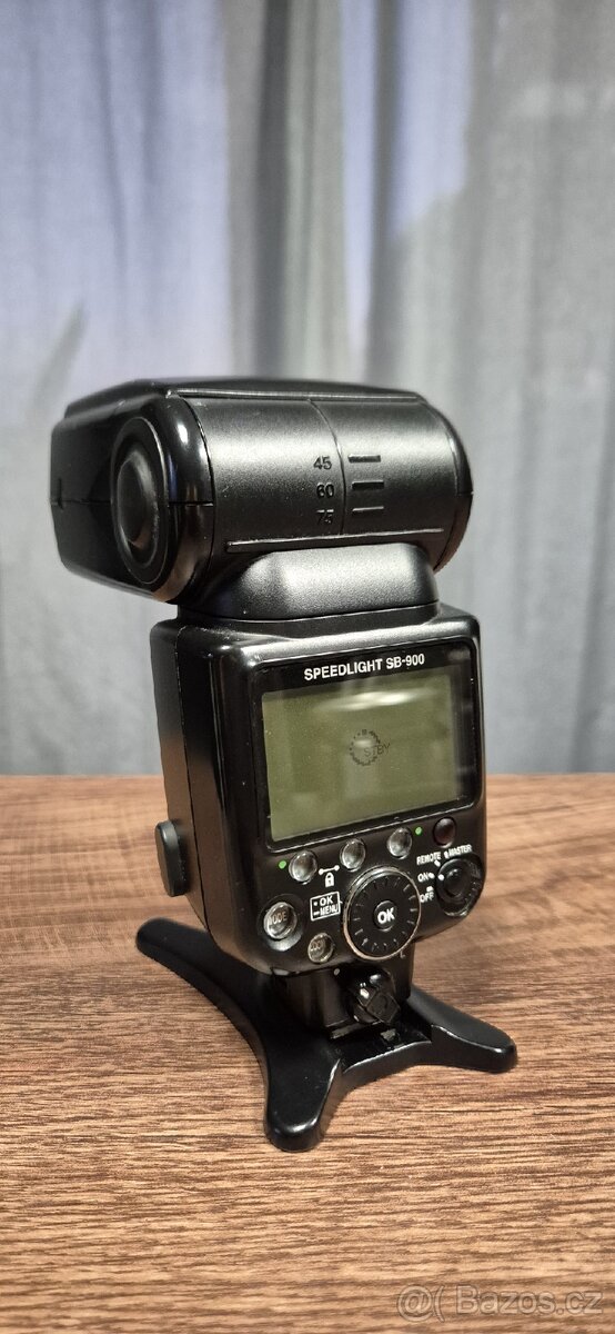 Blesk Nikon SB-900 - 3