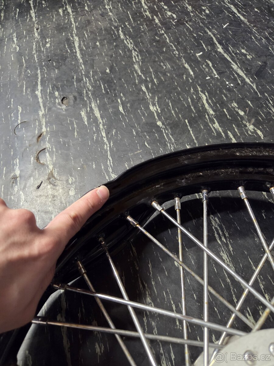 Přední kolo Harley Davidson dyna 19x2.50 - 3