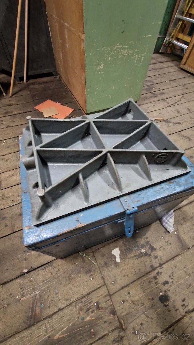 Merici litinova deska - 3