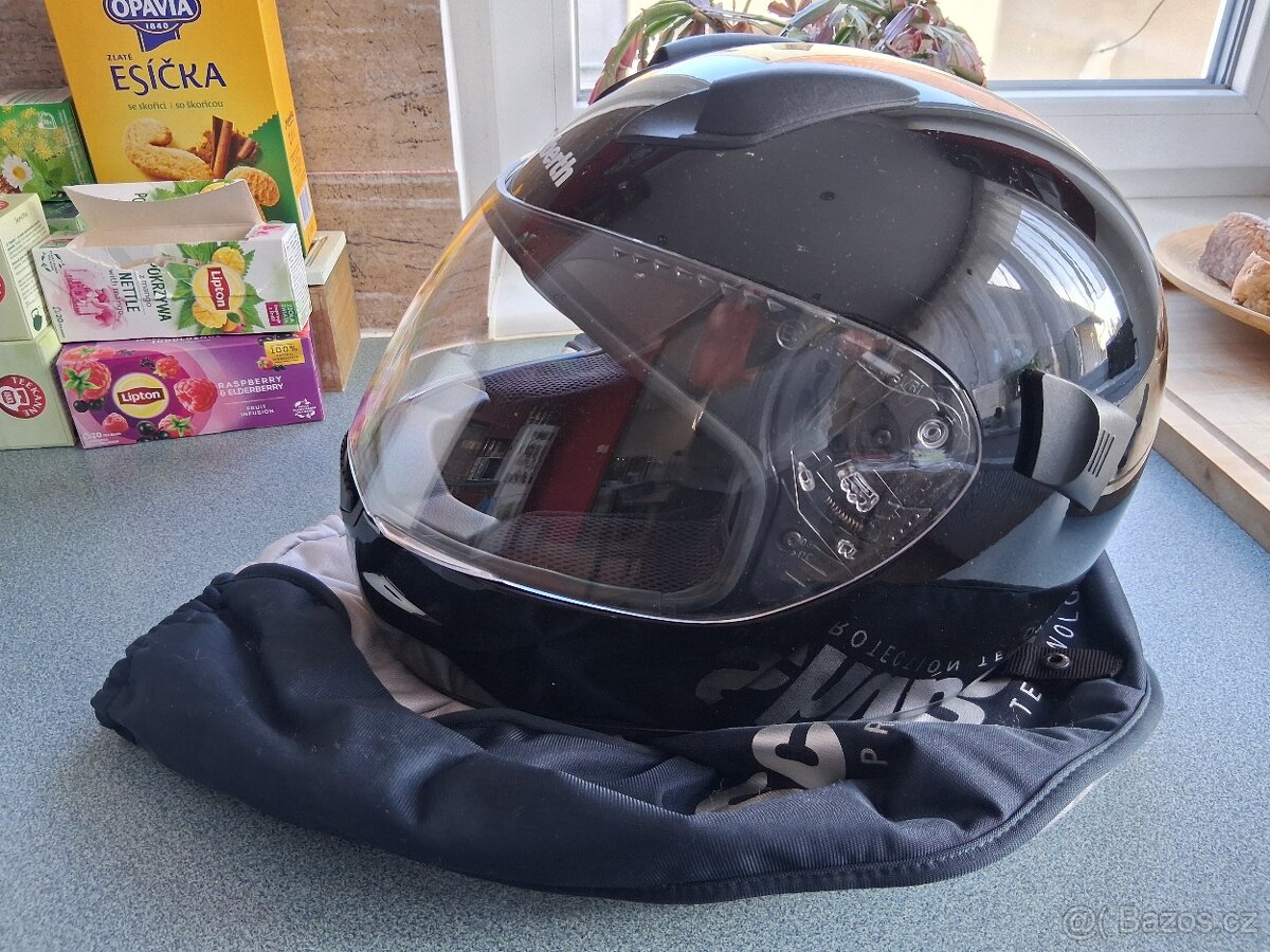 Helma na motorku Schuberth - 3