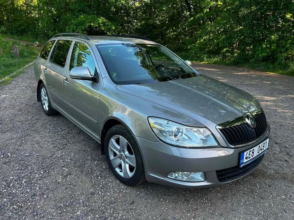 Škoda Octavia 2 1.6 tdi 77kw combi - 3