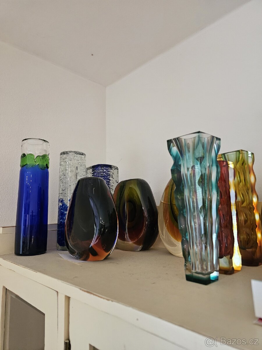 Sbírám STARÉ VÁZY, RETRO FIGURKY, SOŠKY, HUTNÍ SKLO - 3