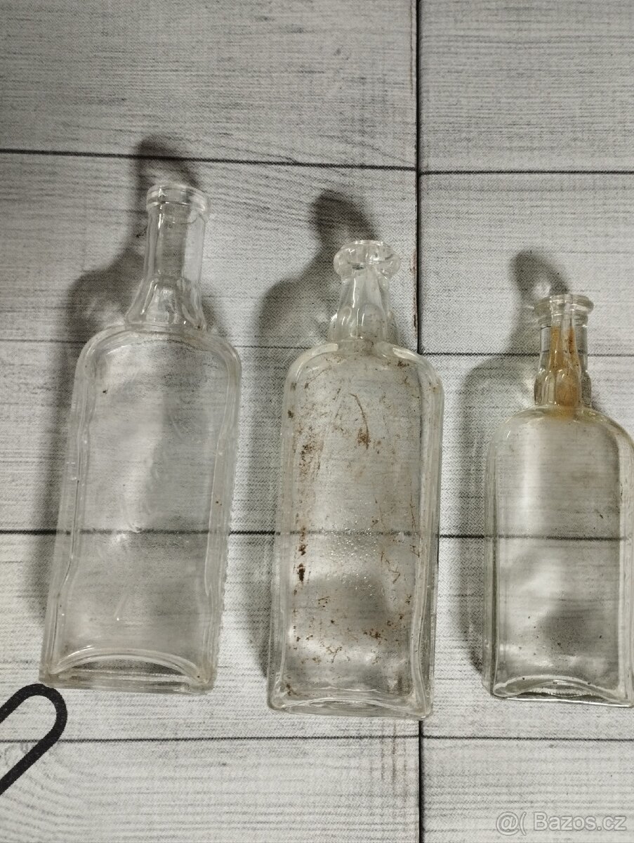 Staré lékárenské lahvičky značené - 3