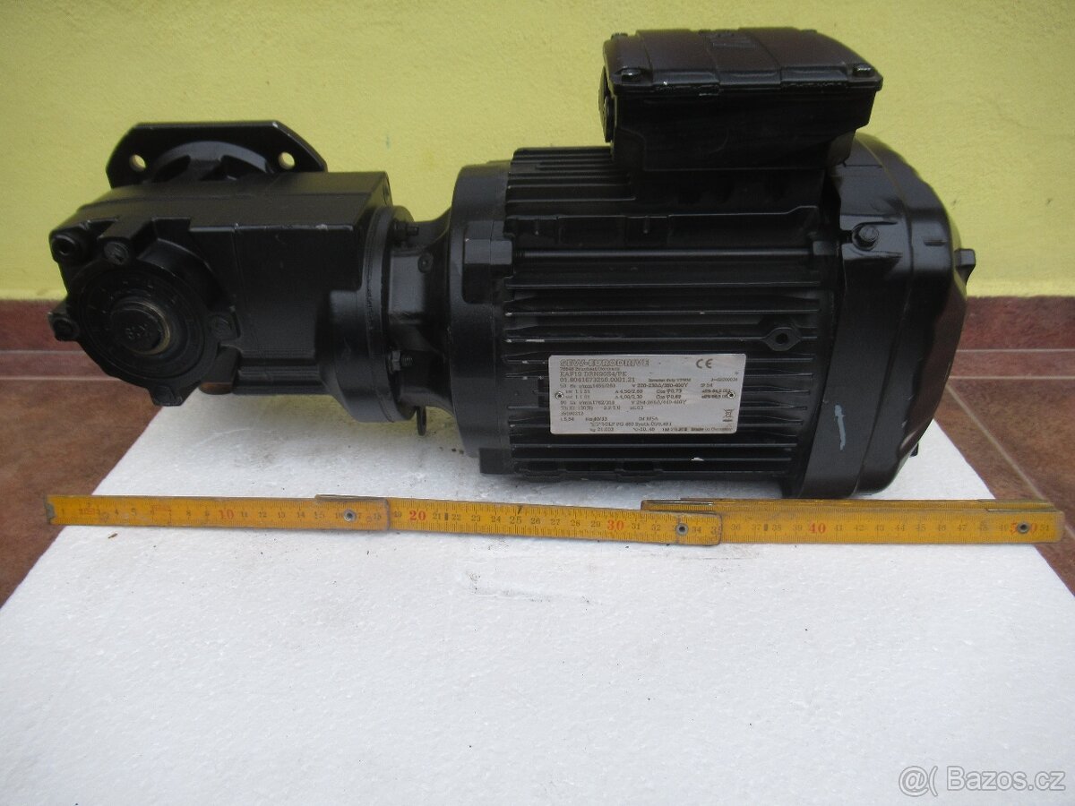 SEW-NOVÁ úhlová elektropřevodovka 400V.1,1kw-263ot.min. - 3