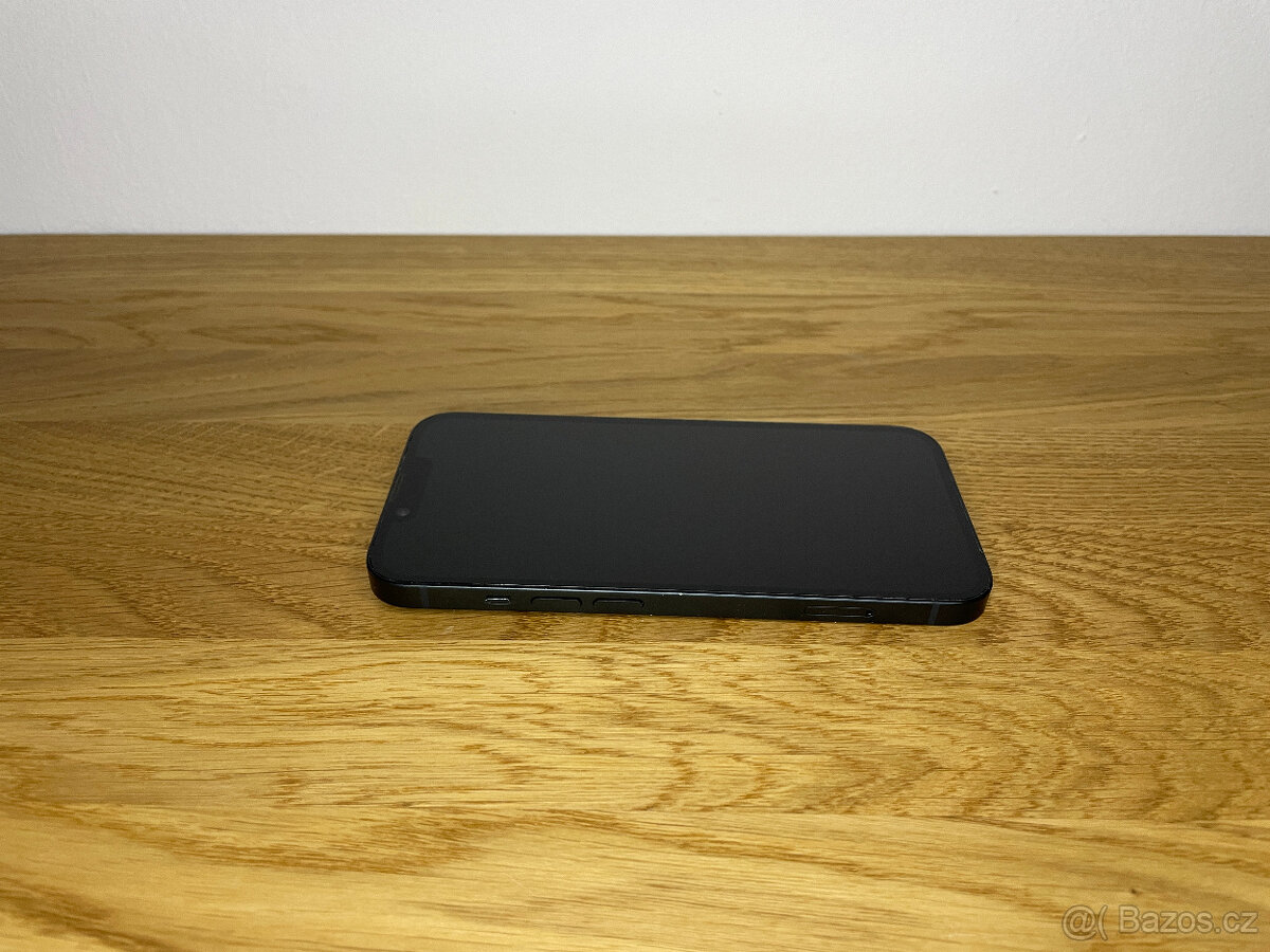 Apple iPhone 14 128GB Midnight - velmi pěkný, baterie 89% - 3