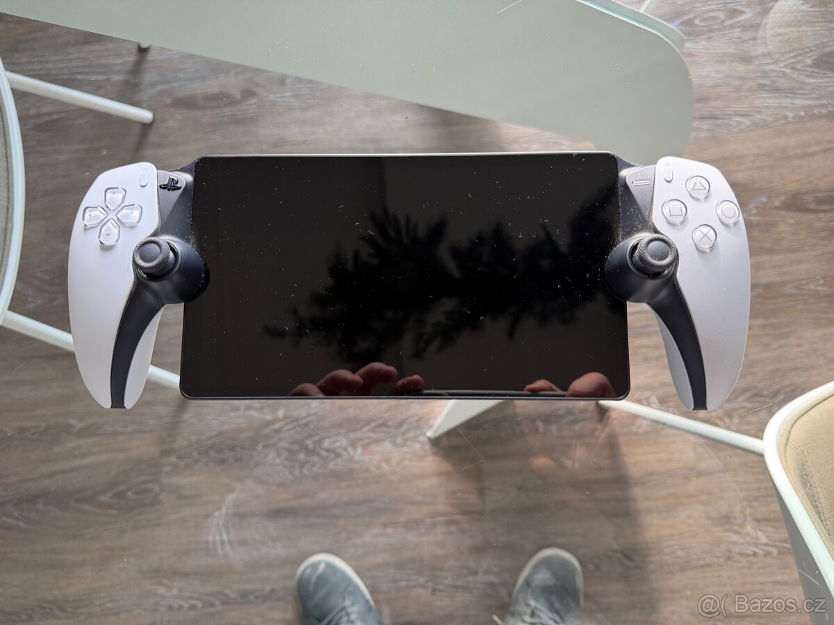 Playstation portal - 3