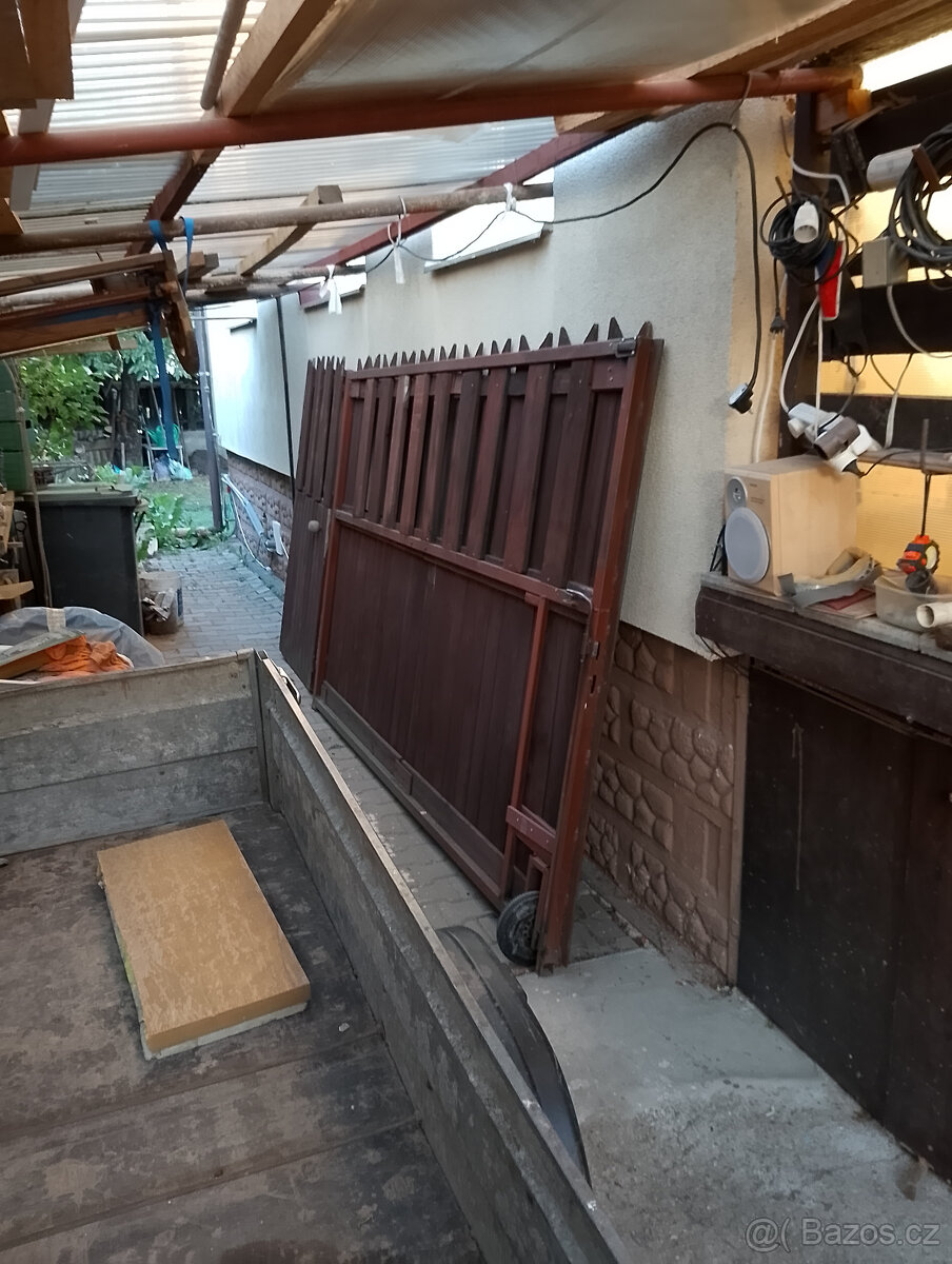 Prodám velice levne dvoukřídlí vrata - 3