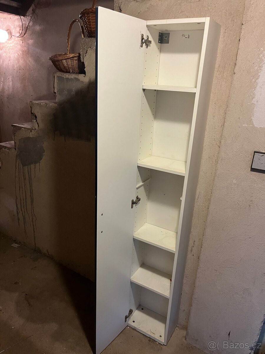 Modrá skříňka IKEA - 3