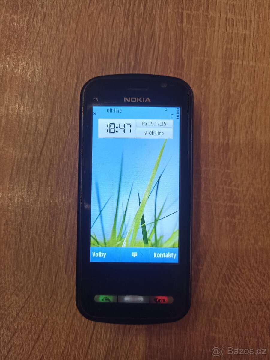 Nokia C6-00 - 3
