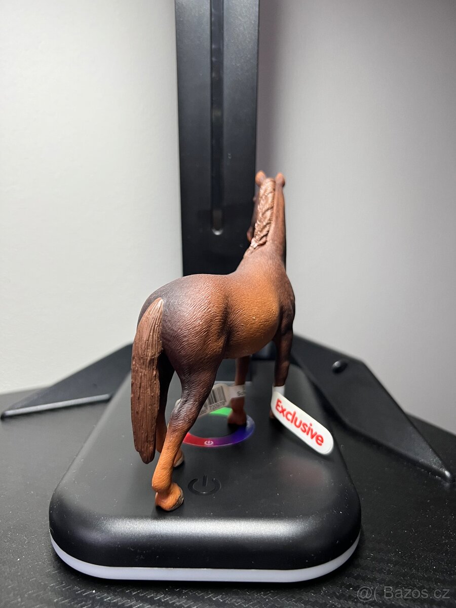 Schleich Exclusive Trakehner mare - 3