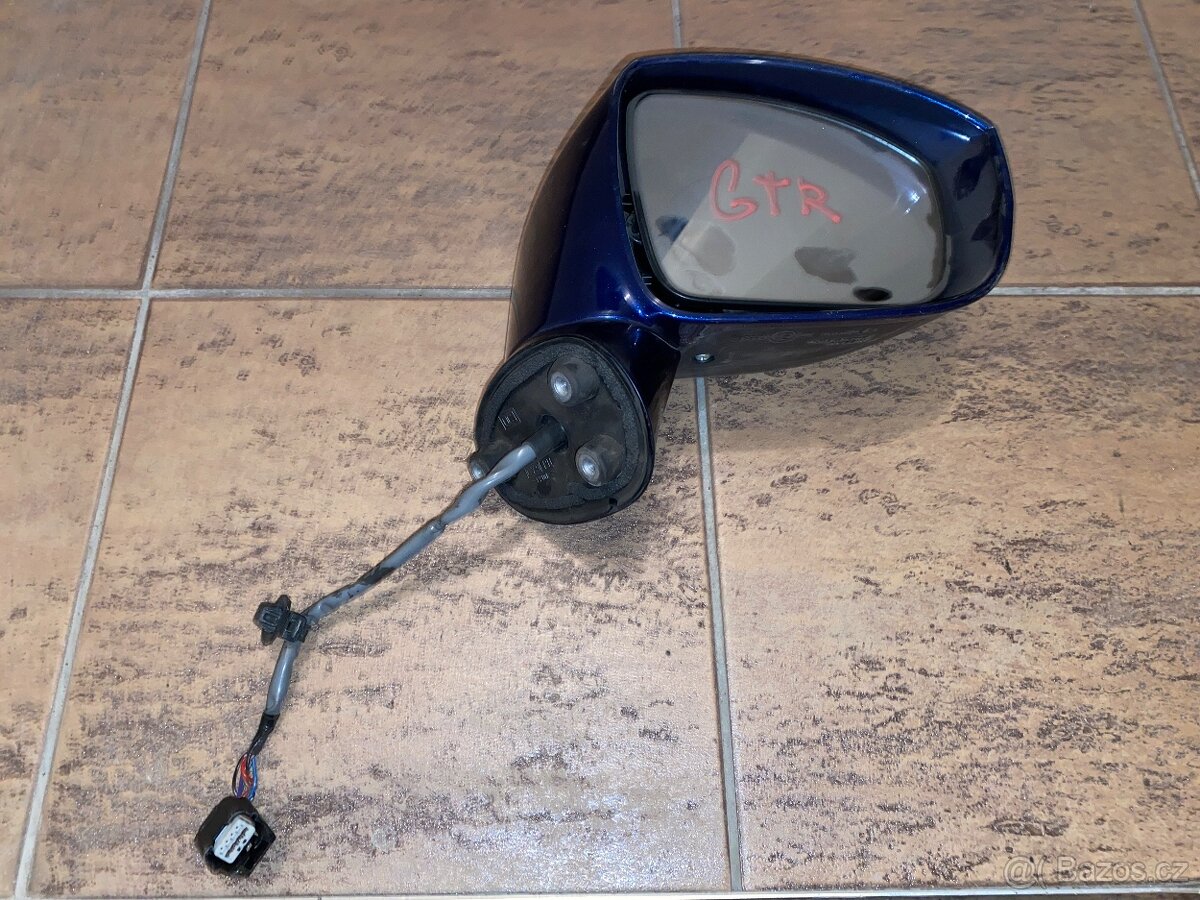 Nissan GT-R R35 Pravé zrcátko - 3