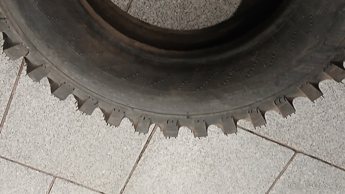 Pneu 8-25 /20 V3s Desta - 3